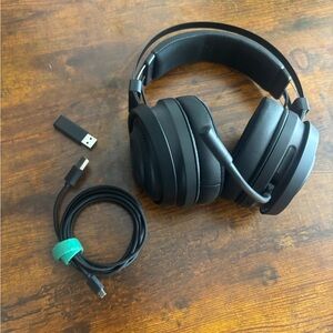 Razer Nari Wireless Gaming Headset with USB Adapter